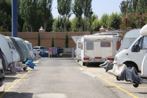 Parking de caravanas autocaravanas y furgonetas campers en Alcorcón