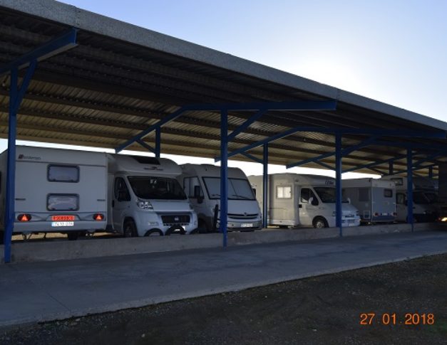 Parking de caravanas autocaravanas y furgonetas campers en Dos Hermanas