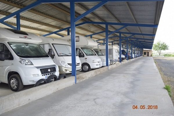 Parking de caravanas autocaravanas y furgonetas campers en Dos Hermanas (Sevilla)