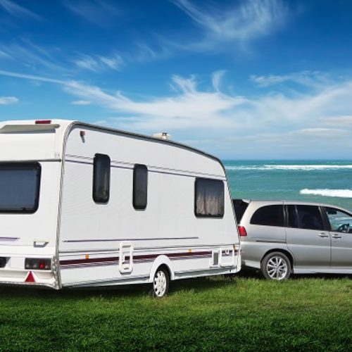 ¿Se puede pernoctar fuera de campings con caravana?